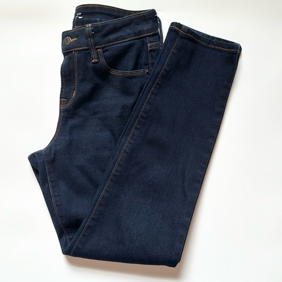 Old Navy Straight Leg / Medium-Rise Jeans - Picture 1 of 6